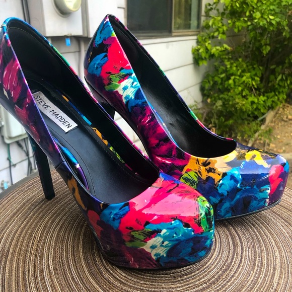 Steve Madden Platform Pump - Picture 1 of 5